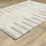Oriental Weavers Verona 5605H Ivory/ Grey Rug - angle detail