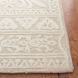 Safavieh Blossom 5'-0" x 8'-0" Rug in Light Grey / Ivory