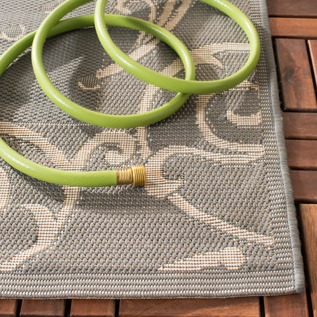 Safavieh Courtyard 4'-0" x 5'-7" Rug in Grey / Natural