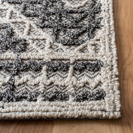 Safavieh Trace 4'-0" x 6'-0" Rug in Grey / Charcoal