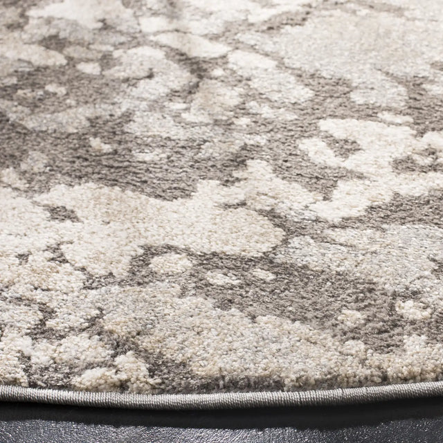 Safavieh Spirit 100 6'-7" x 6'-7" Rug in Taupe / Grey