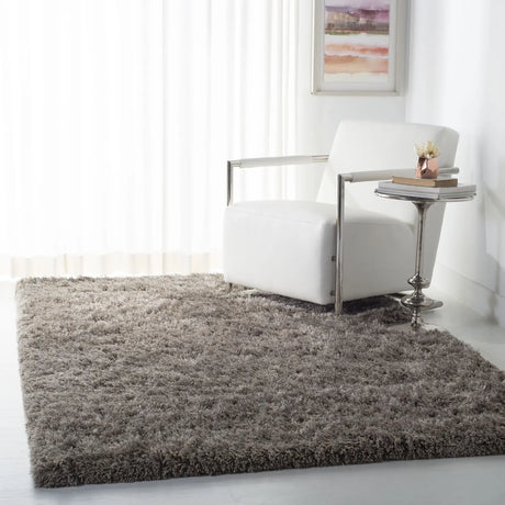 Safavieh Atlantic Shag 4'-0" x 6'-0" Rug in Grey