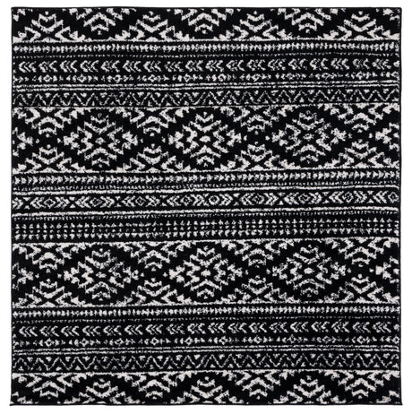 Safavieh Tulum 5'-0" x 5'-0" Rug in Black / Ivory