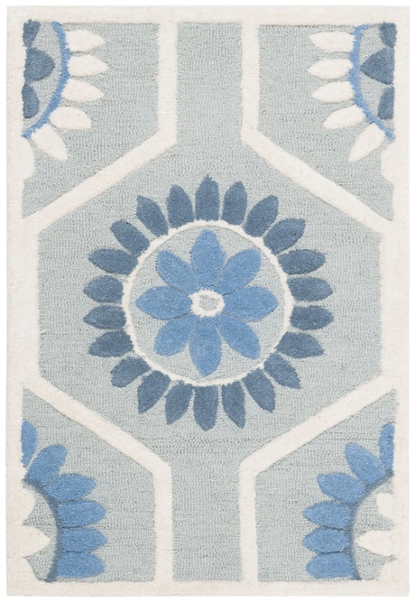 Safavieh Cambridge 2'-0" x 3'-0" Rug in Blue / Ivory