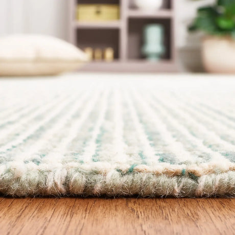 Safavieh Abstract 4'-0" x 6'-0" Rug in Green / Ivory