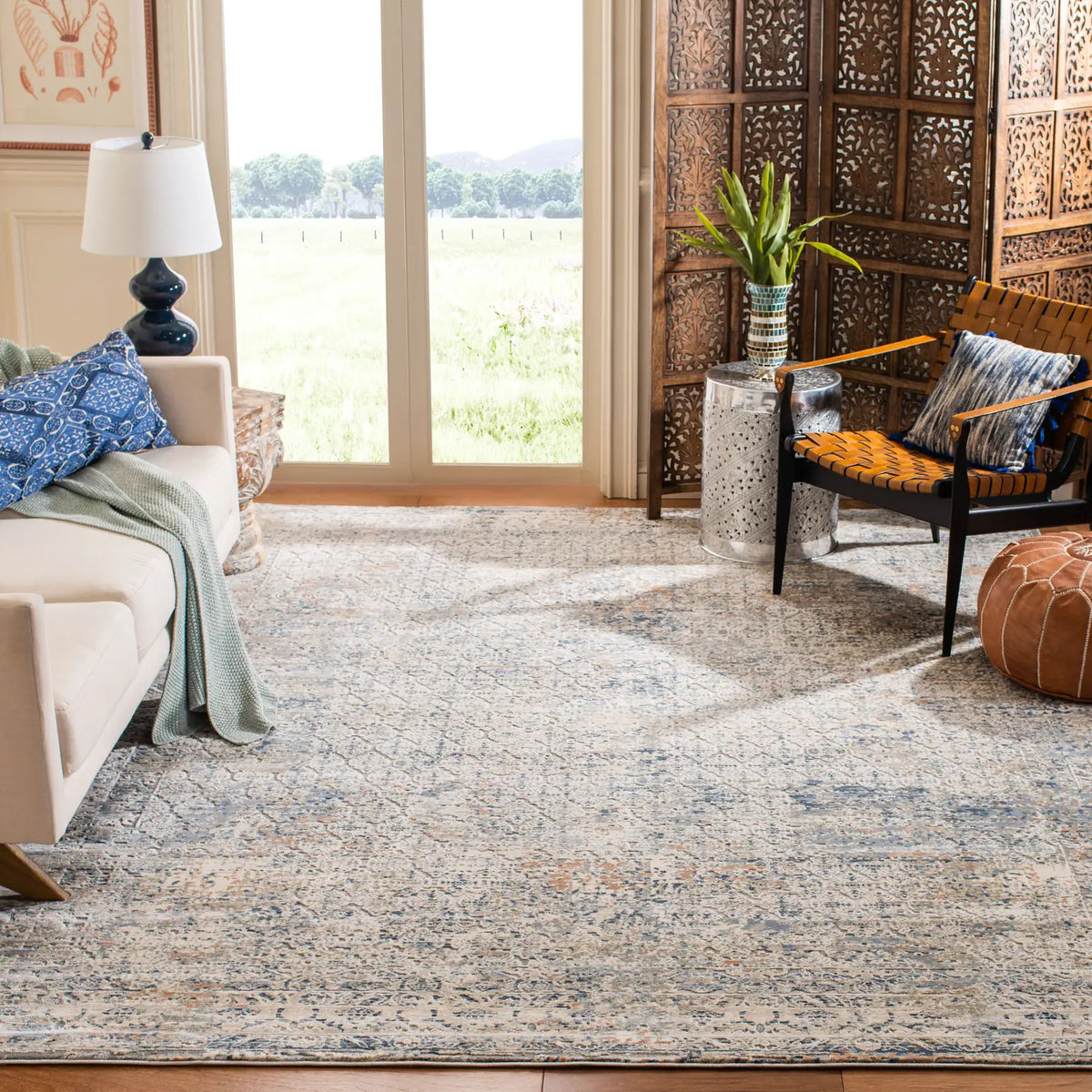 Safavieh Martha Stewart 8'-0" x 10'-0" Rug in Cream / Beige
