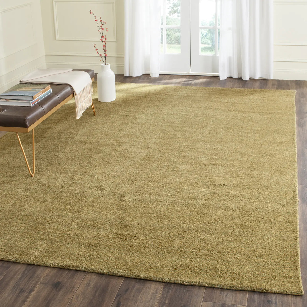 Safavieh Himalaya 6'-0" x 9'-0" Rug in Green