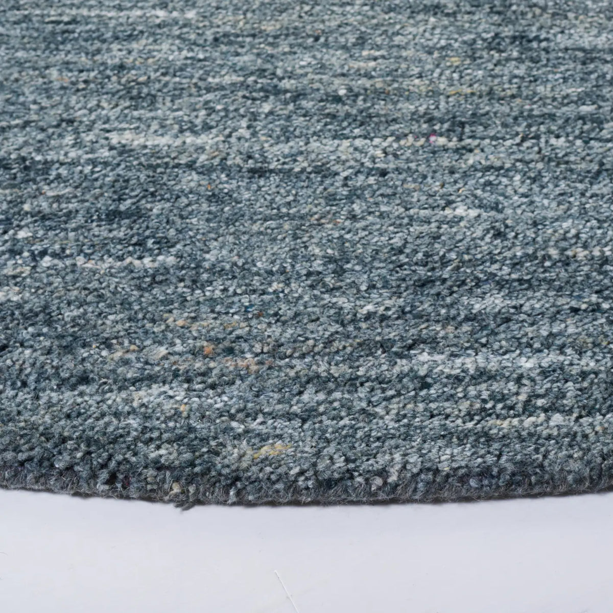 Safavieh Himalaya 7'-0" x 7'-0" Rug in Blue / Gold