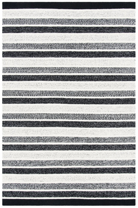 Safavieh Kilim 4'-0" x 6'-0" Rug in Black / Ivory