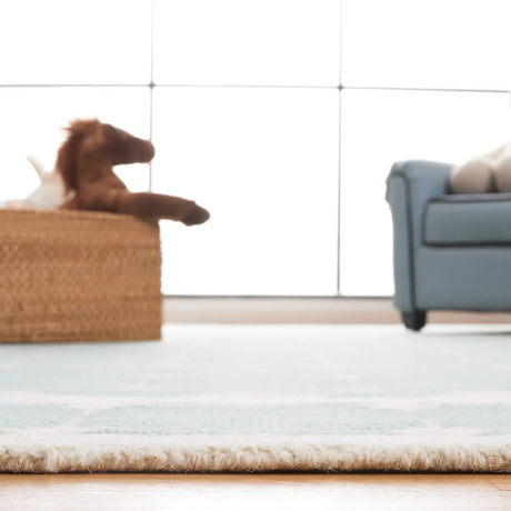 Safavieh Safavieh Kids 4'-0" x 6'-0" Rug in Turquoise / Ivory