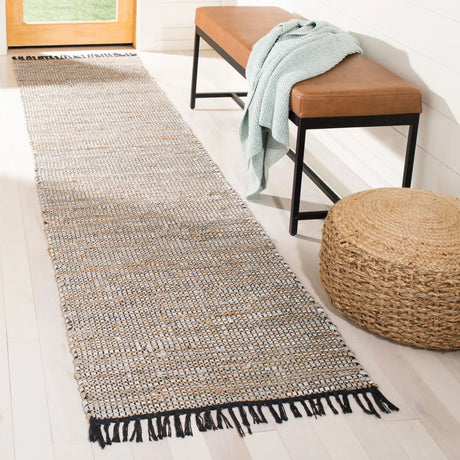 Safavieh Vintage Leather 2'-3" x 6'-0" Rug in Silver