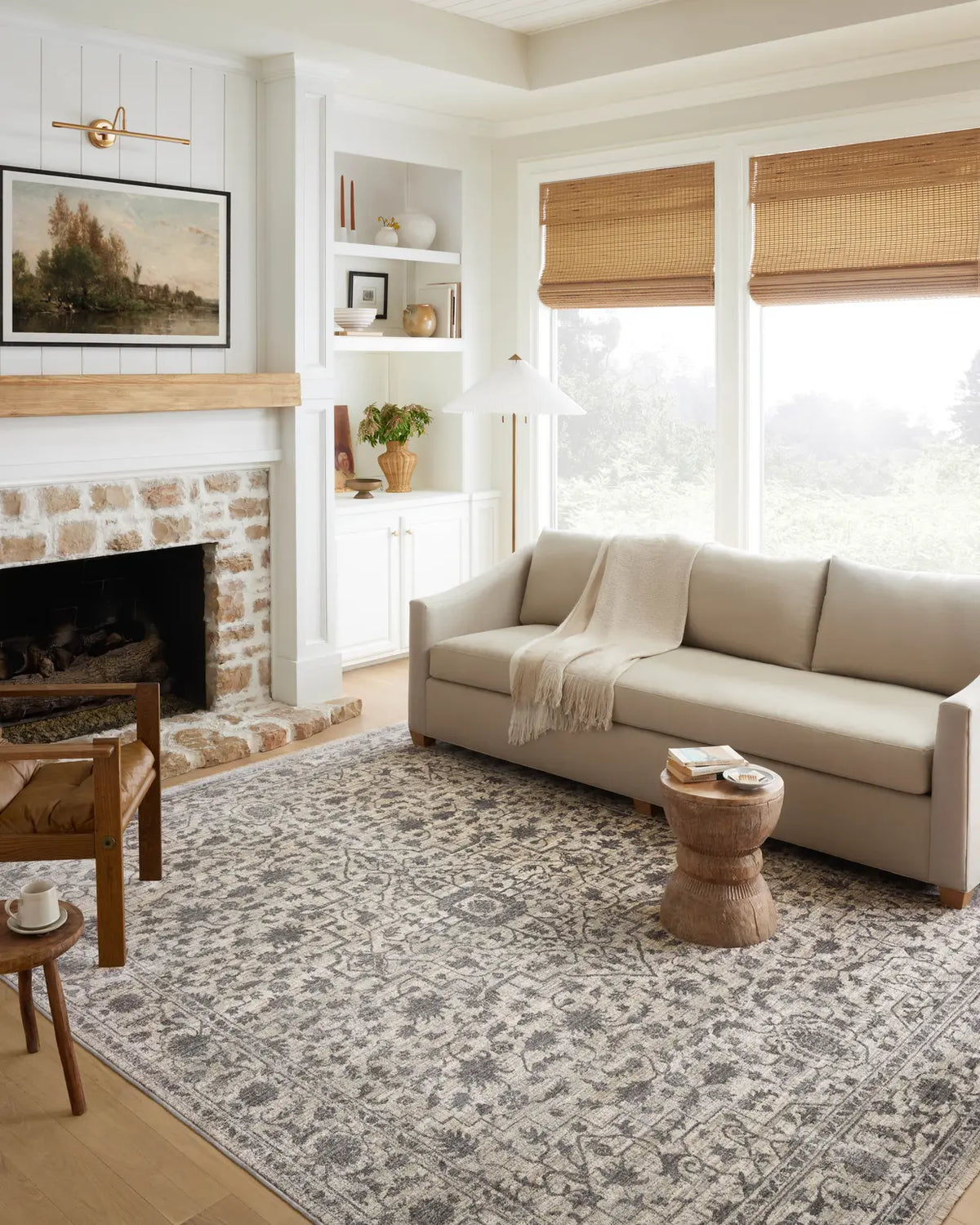 Loloi Sorrento Sor-01 Mist/Charcoal Rug - room scene 2