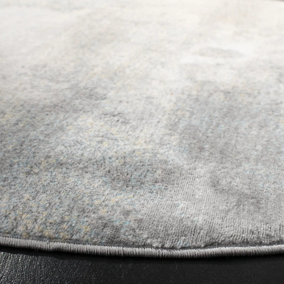Safavieh Jasper 100 5'-0" x 5'-0" Rug in Grey / Gold