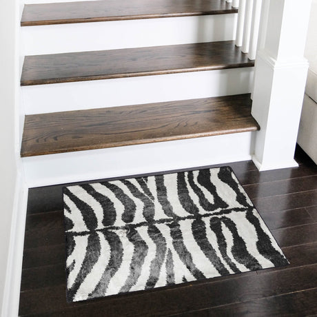 Dalyn Akina AK1 Ivory Rug shown in a room