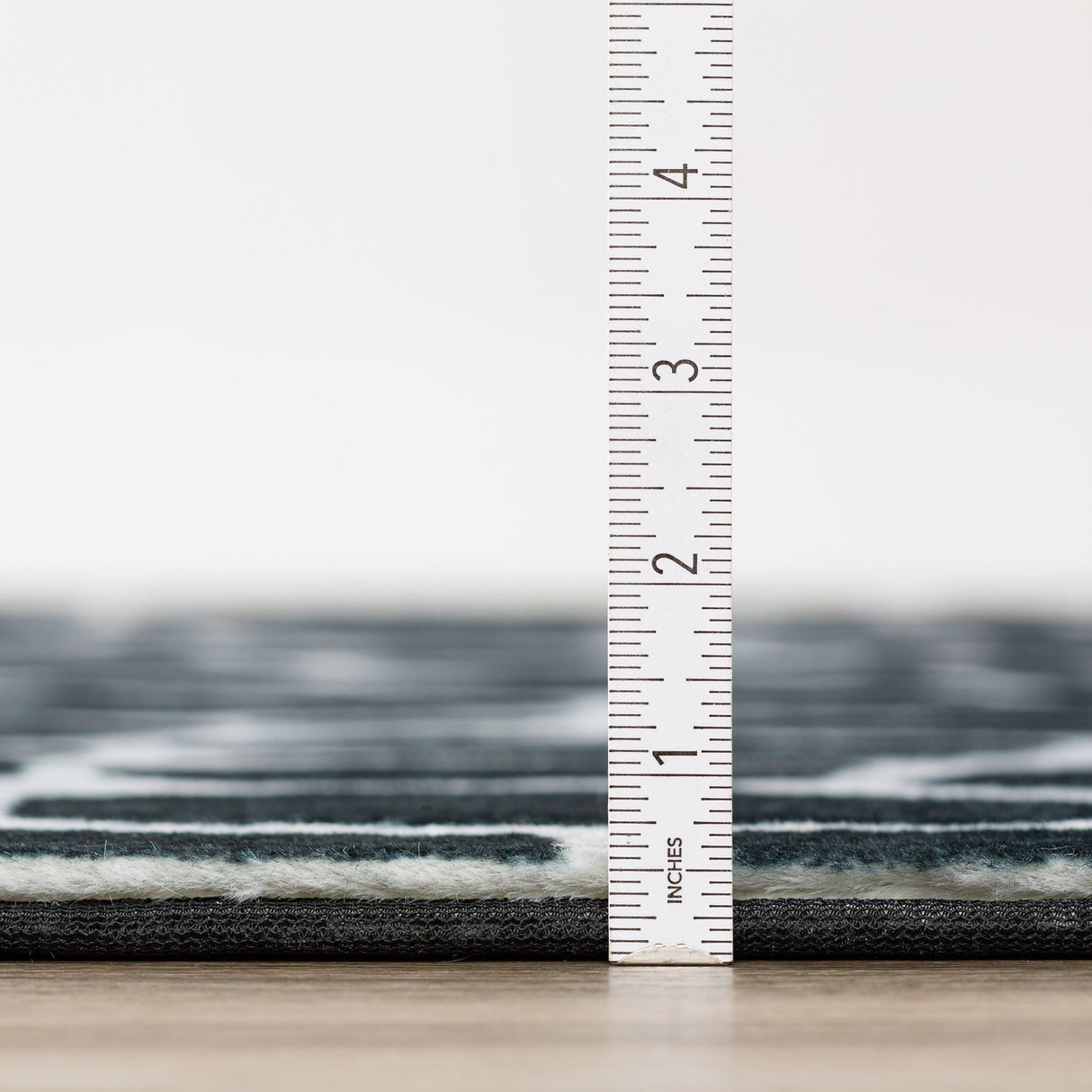 Dalyn Akina AK4 Midnight Rug pile height detail