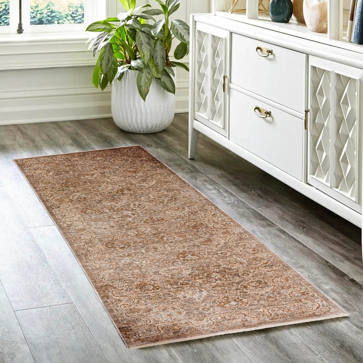 Dalyn Bergama BE6 Machine Made Traditional Brown Rug