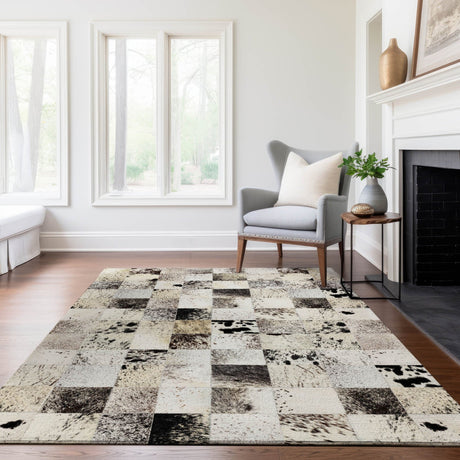 Dalyn Bozeman BM10 Cream Rug shown in a room