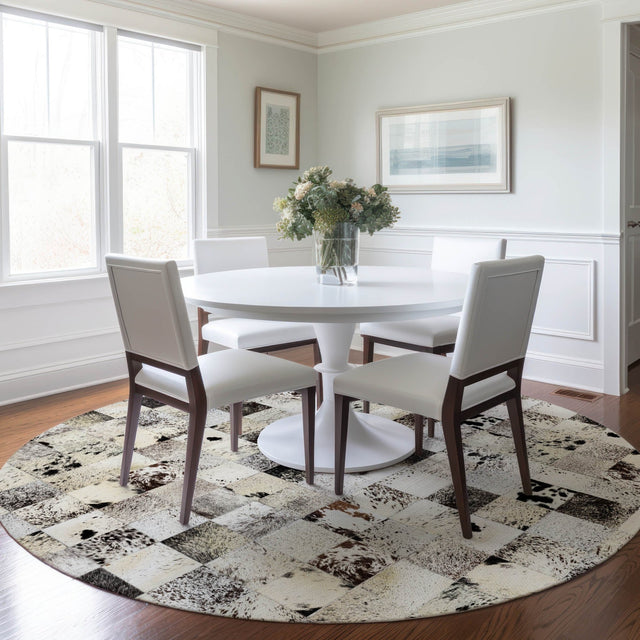 Dalyn Bozeman BM10 Cream Rug shown in a room