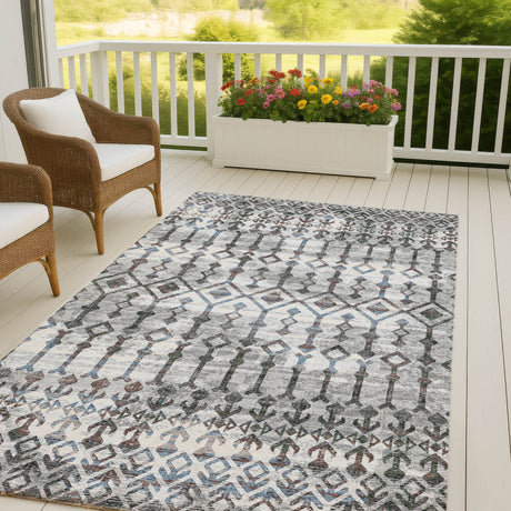 Dalyn Brisbane BR8 Silver Rug outdoor lifestyle image