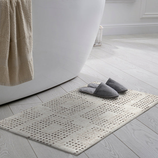 Dalyn Delano DA1 Ivory Rug shown in a room