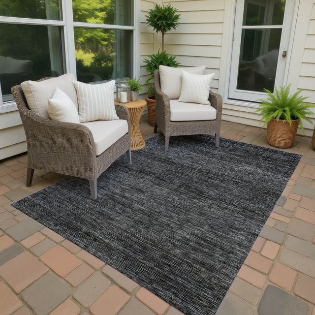 Dalyn Soft Essentials SE1 Charcoal Rug outdoor lifestyle image