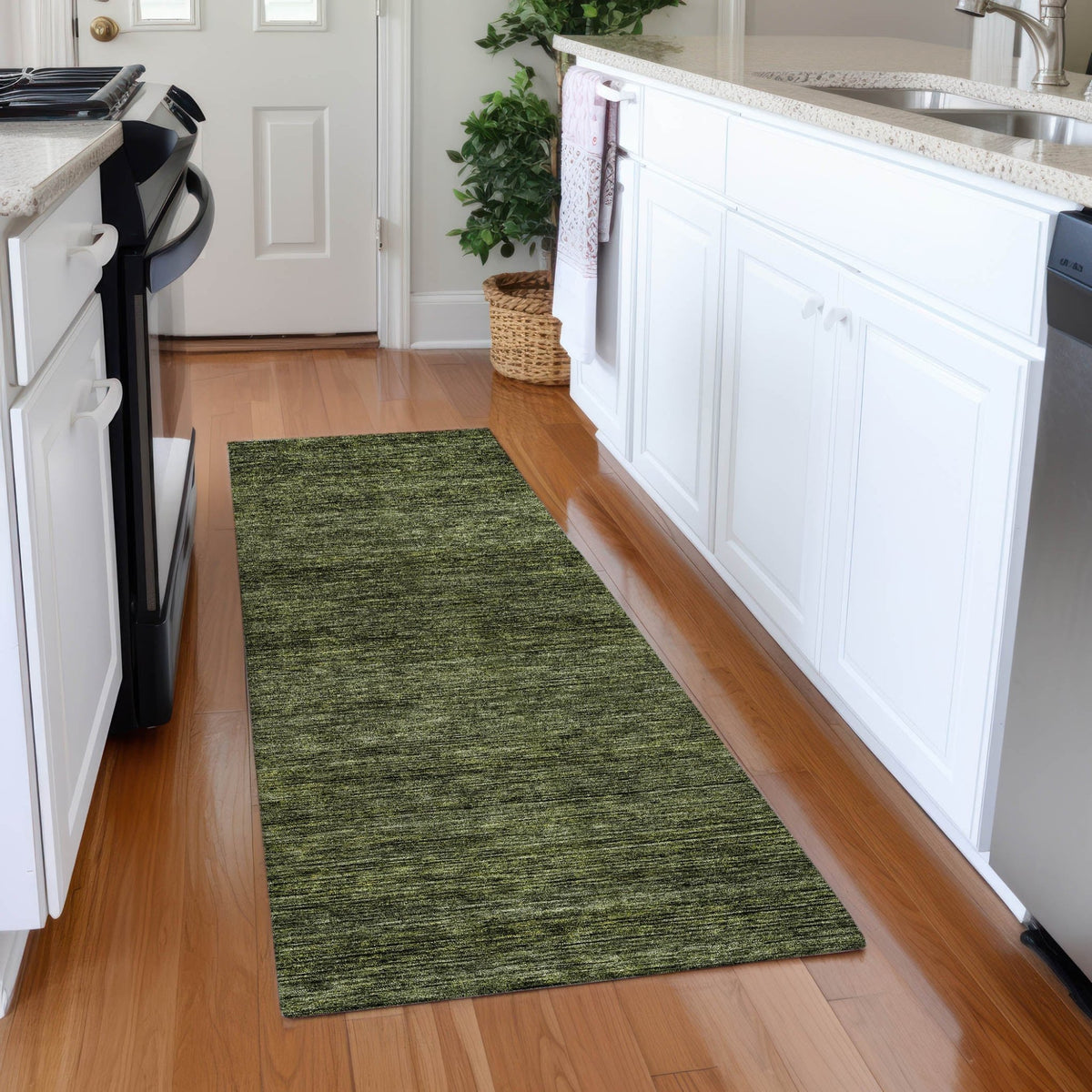 Dalyn Soft Essentials SE1 Transitional Machine Made Green Rug
