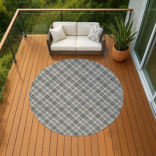 Dalyn Soft Essentials SE3 Gray Rug outdoor lifestyle image