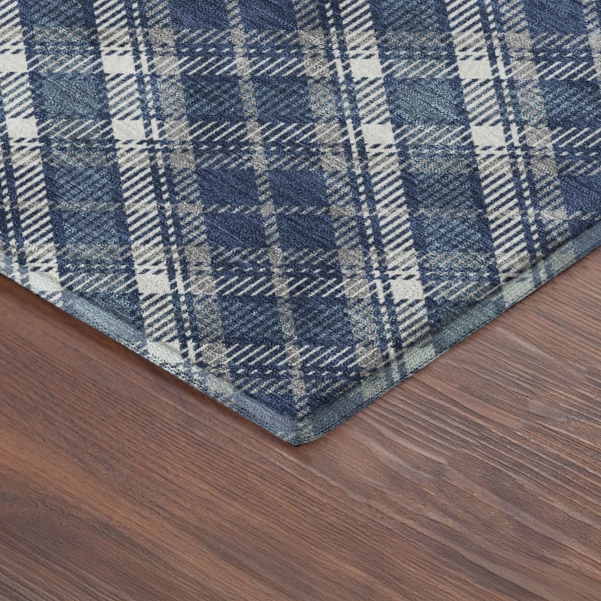 Dalyn Soft Essentials SE3 Navy Rug corner detail