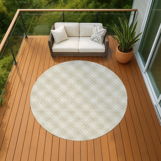 Dalyn Soft Essentials SE3 Wheat Rug outdoor lifestyle image