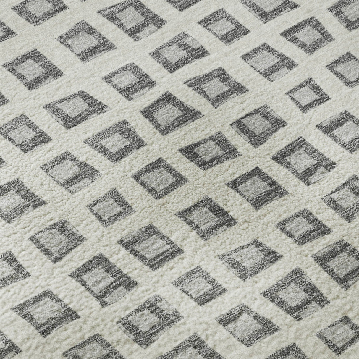 Dalyn The Reserve TR4 Gray Rug color swatch