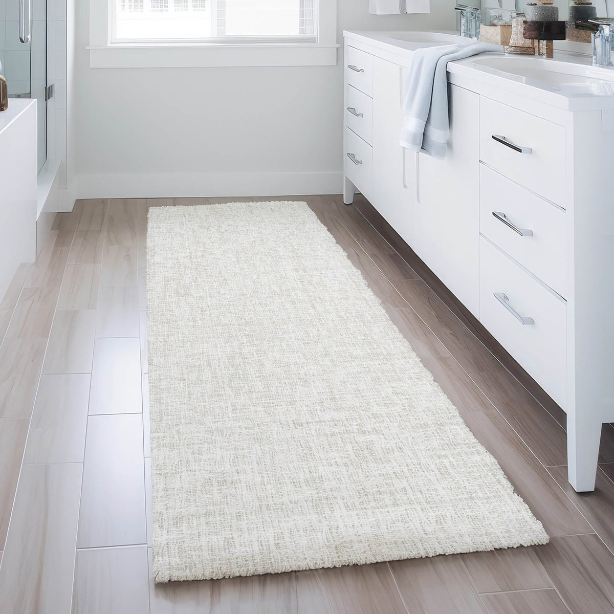 Dalyn Voyage VY1 Transitional Machine Made Ivory Rug