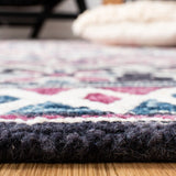 Safavieh Micro-Loop 4'-0" x 6'-0" Rug in Ivory / Pink