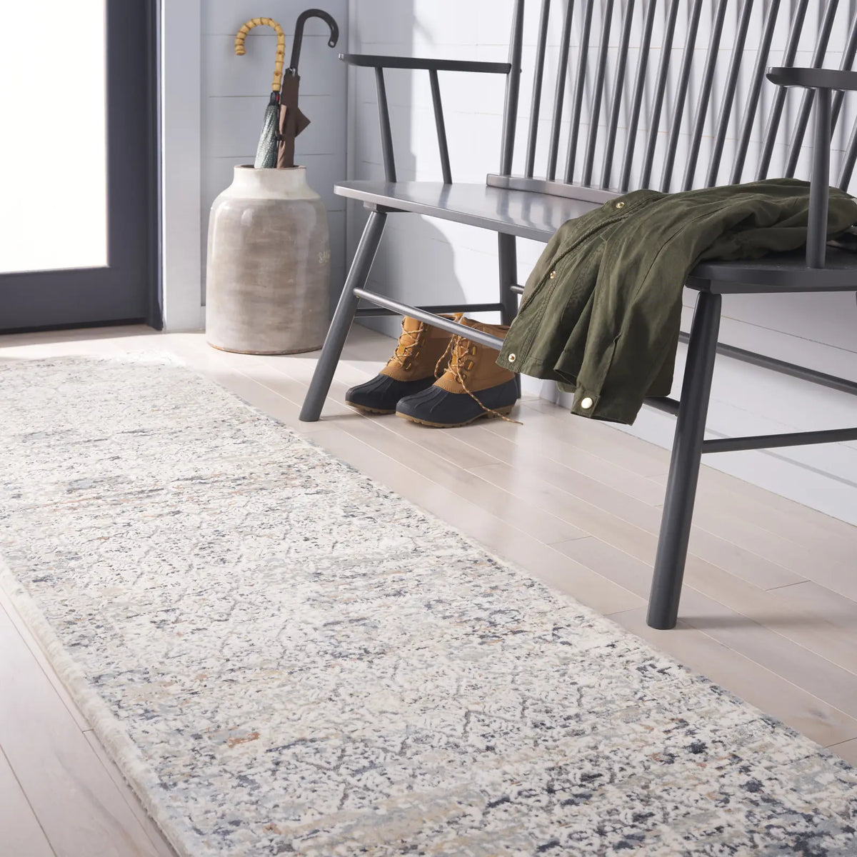 Safavieh Martha Stewart 2'-2" x 8'-0" Rug in Cream / Beige