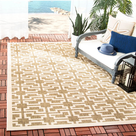 Safavieh Courtyard 4'-0" x 5'-7" Rug in Mocha / Beige