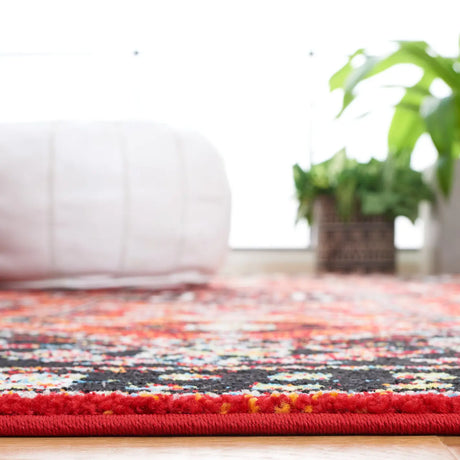 Safavieh Vintage Hamadan 4'-0" x 6'-0" Rug in Red / Black