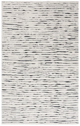Safavieh Casablanca 4'-0" x 6'-0" Rug in Ivory / Black