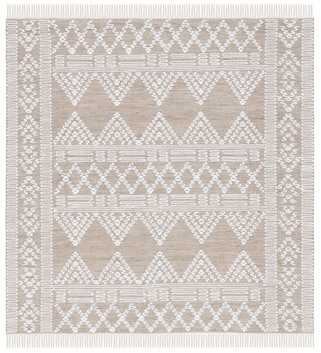 Safavieh Kilim 6'-0" x 6'-0" Rug in Beige / Ivory