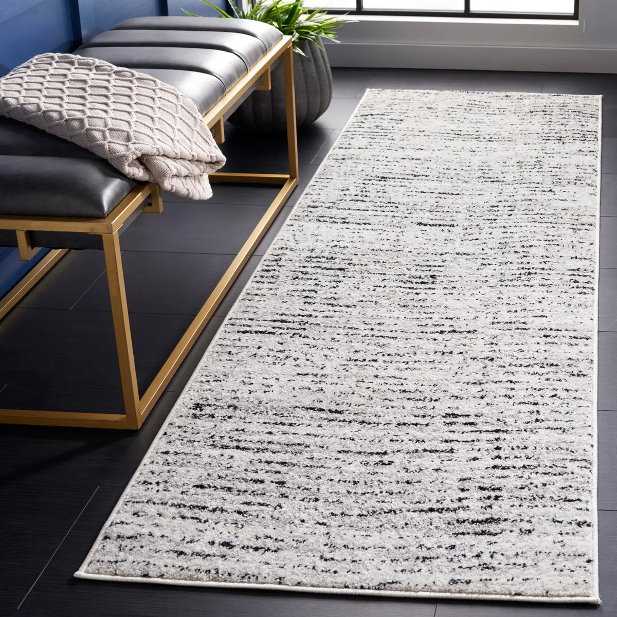 Safavieh Adirondack 2'-6" x 10'-0" Rug in Ivory / Silver