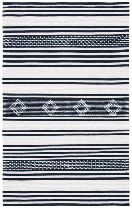Safavieh Striped Kilim 4'-0" x 6'-0" Rug in Black / Ivory