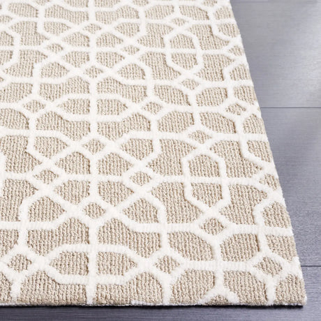 Safavieh Audrey 4'-0" x 6'-0" Rug in Taupe / Ivory