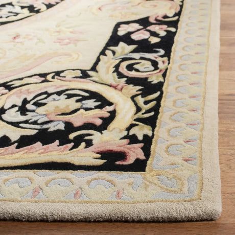 Safavieh Savonnerie 5'-0" x 8'-0" Rug in Ivory / Gold