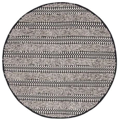 Safavieh Natura 6'-0" x 6'-0" Rug in Black / Ivory