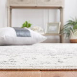 Safavieh Madison 4'-0" x 6'-0" Rug in Silver / Ivory