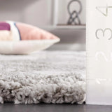 Safavieh Century 300 4'-5" x 6'-5" Rug in Grey / Ivory