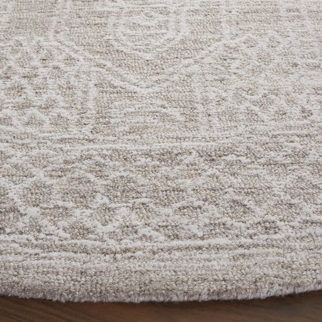 Safavieh Ebony 6'-0" x 6'-0" Rug in Beige / Ivory