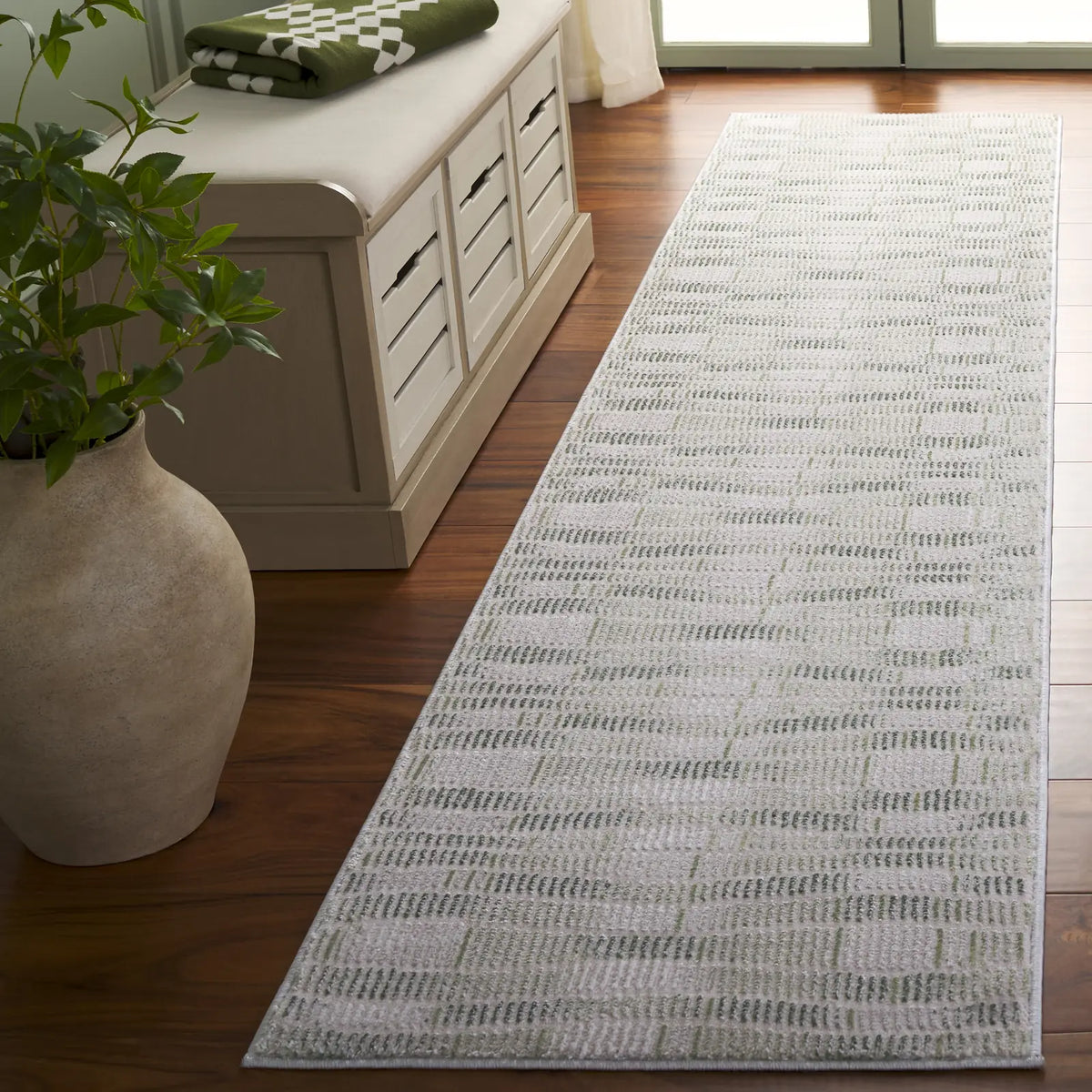 Safavieh Prestige 2'-3" x 8'-0" Rug in Ivory / Light Green