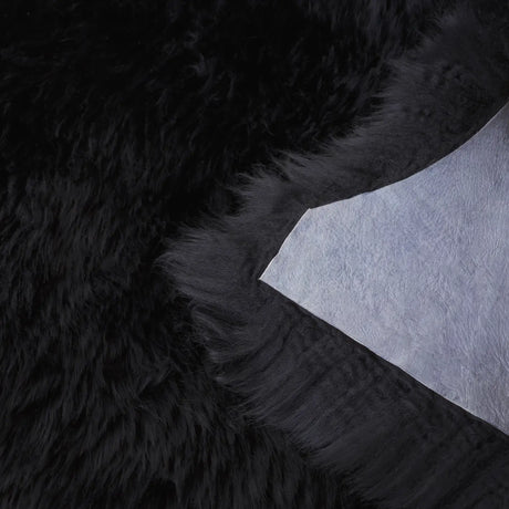 Safavieh Sheep Skin 2'-0" x 3'-0" Rug in Midnight Black