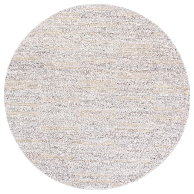 Safavieh Pine 6'-0" x 6'-0" Rug in Silver / Grey