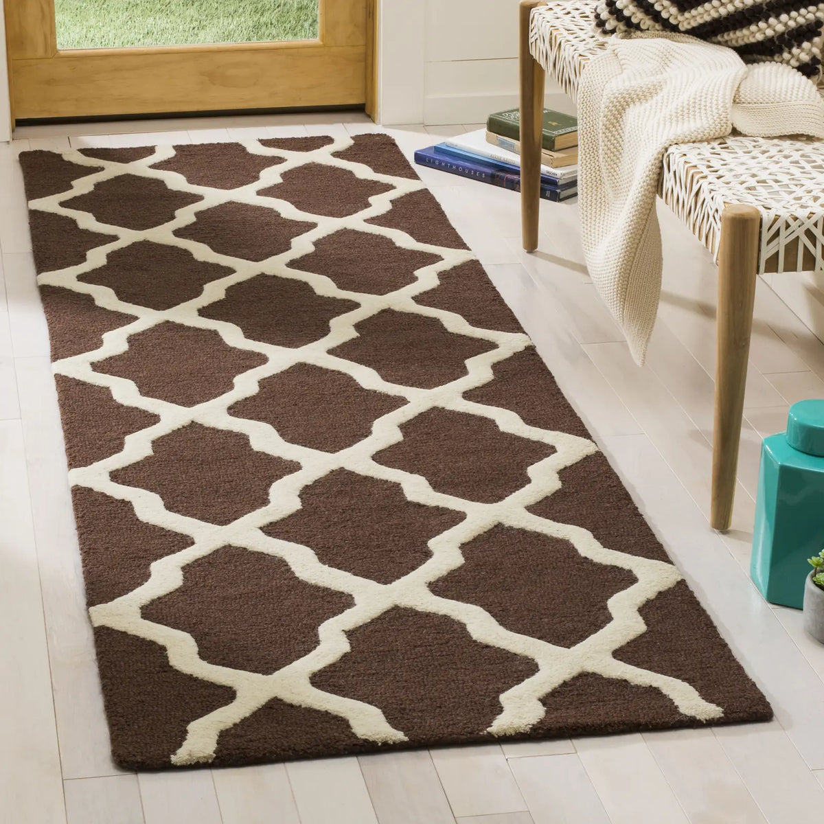Safavieh Cambridge 2'-6" x 12'-0" Rug in Dark Brown / Ivory