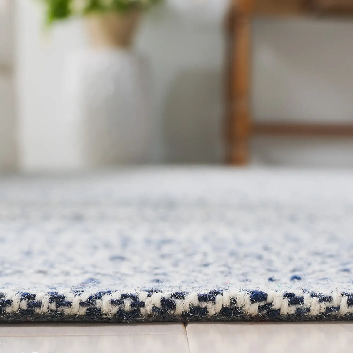 Safavieh Martha Stewart 8'-0" x 10'-0" Rug in Blue / Ivory